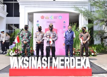 Kapolri Siapkan Strategi Capai Vaksinasi 70 Persen di Hari Kemerdekaan