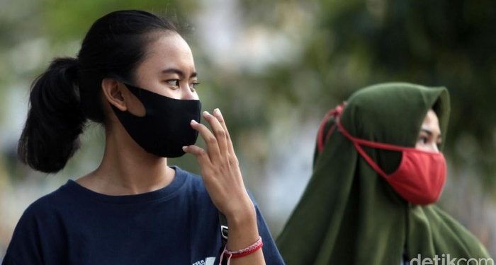 PPKM Diperpanjang, Luhut: Kita Mungkin Akan Pakai Masker Bertahun-tahun