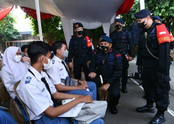 Sambut Program Pemerintah, Korps Brimob Polri Vaksinasi 38.000 Pelajar di Depok