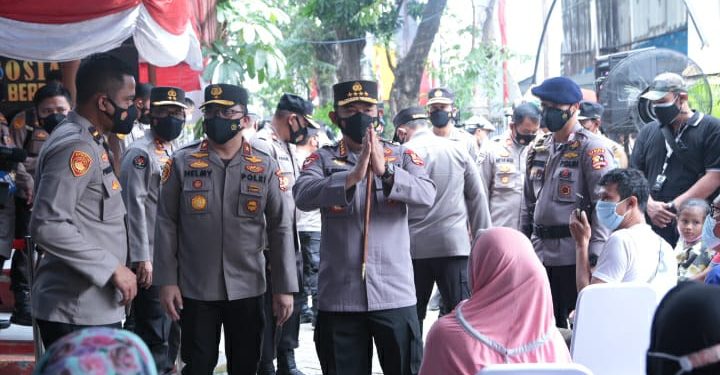 Kapolri Arahkan Jajaran Bantu Warga dan Gelorakan ‘Ayo Pakai Masker dan Ayo Segera Vaksin’