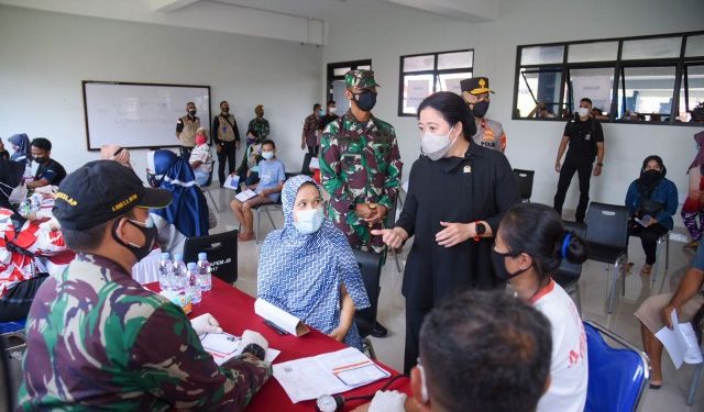 Puan Harap Tak Ada Warga yang Tertinggal Saat Vaksinasi di Jakbar