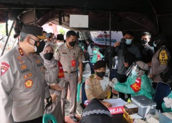 Kapolda Bengkulu Pantau Vaksinasi di Ponpes Pancasila