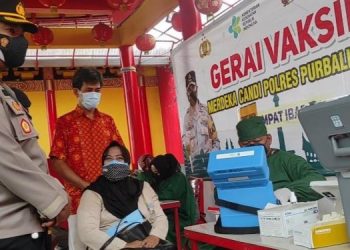 Polres Purbalingga Percepat Vaksinasi di Klenteng Hok Tek Bio