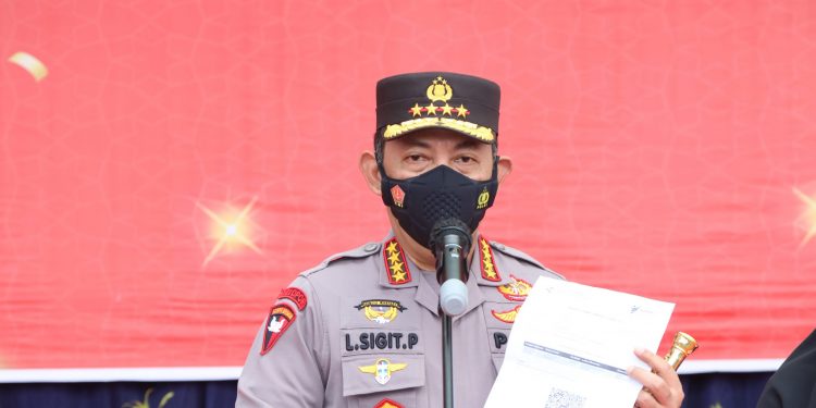 Kapolri Minta Semua Lokasi Pusat Aktivitas Warga Dipasangi Aplikasi PeduliLindungi