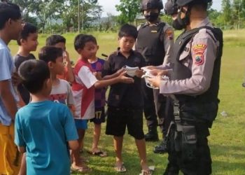 Polisi Tak Lupa Terus Berikan Imbauan Prokes Kepada Warga
