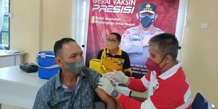 Antusias Masyarakat Datangi Gerai Vaksin Presisi Polres Tanjungpinang