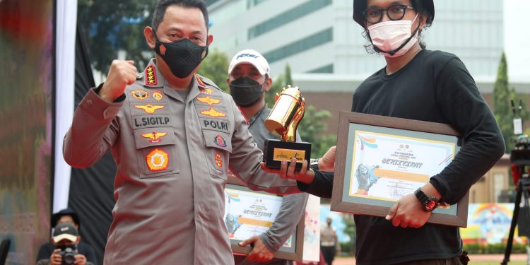 Gelar Festival Mural, Kapolri: Jaga Kami Jadi Polri Yang Lebih Baik