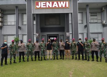 HUT TNI Ke – 76 Tahun, Brimob Kepri Berikan Surprise Untuk Yonif RK 136/TS dan Yonif 10 Marinir /SBY