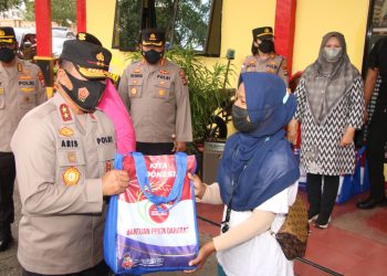 Irwasum Polri Komjen Pol Drs.Agung Budi Maryoto M.Si Tinjau Pelaksanaan Vaksinasi di Mapolsek Batam Kota – Polresta Barelang