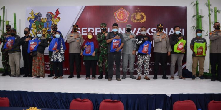 Kapolda Kepri Hadiri Kegiatan Virtual Seremonial AKABRI 1999 Peduli di Yayasan Budha Tzu Chi Indonesia Batam