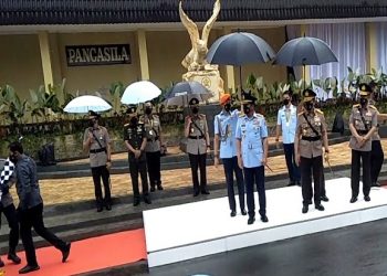 Kapolri & Panglima TNI Tutup Pendidikan Sespim Polri