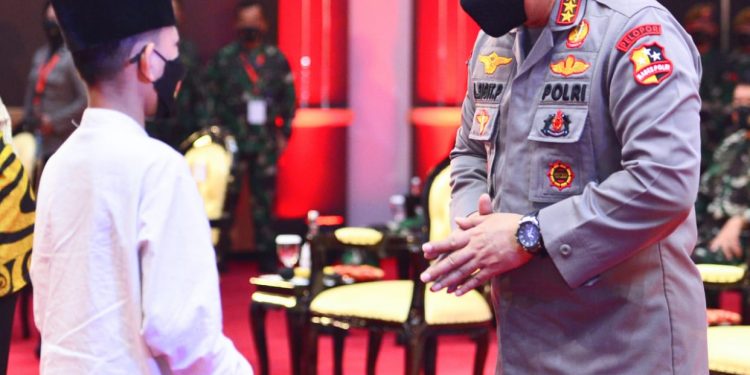 Kapolri Tekankan TNI-Polri Terus Bersinergi Wujudkan Target Vaksinasi Presiden Jokowi