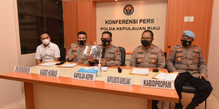 Konferensi Pers Terkait Viralnya Video Tindak Pidana Penganiyaan di Kopitiam 212 Batam