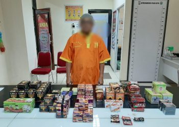 Lelaki Paruh Baya Penjual Obat Kuat Tanpa Izin Edar Berhasil Ditangkap Ditresnarkoba Polda Kepri