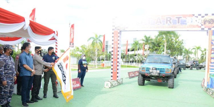 Pembukaan Batam Automotive adventure Challage Oleh IOF Kota Batam yang Dihadiri Oleh Kapolda Kepri