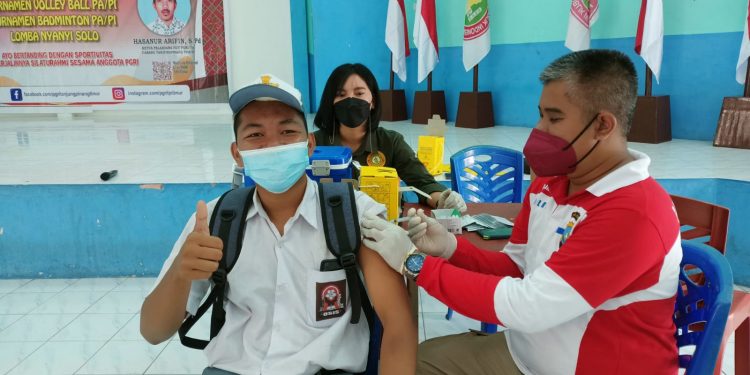 Polres Tanjungpinang Gencarkan Vaksin Covid Untuk Pelajar