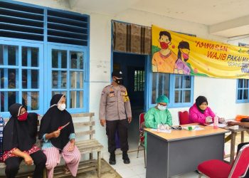 Polsek Bulang Laksanakan Percepatan Vaksinasi Ke Pulau Temoyong Kec. Bulang Kota Batam