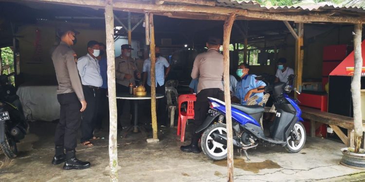 Polsek Kawasan Bandara Hang Nadim Himbau Prokes Kepada Supir Taxi di Pangkalan Taxi Bandara Hang Nadim