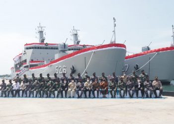 Wakapolda Kepri HadiriPenyerahan dan Peresmian KRI AT- 8 Teluk Weda – 526 dan KRI AT – 9 Teluk Wondama – 527