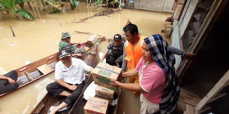 Bantuan Sembako untuk Warga Terdampak Banjir