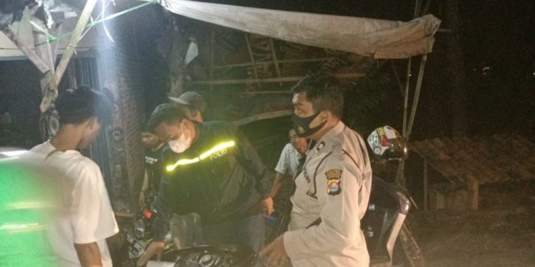 Polsek Kasemen Sampaikan Himbauan Kamtibmas Kepada Pemuda yang Nongkrong