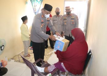 Bakti Sosial Merupakan Bentuk Kepedulian Kapolres Karimun