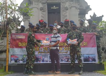 Dalam Rangka Memperingati HUT Korps Brimob Polri Ke – 76, Sat Brimob Polda Kepri Menggelar Bhakti Sosial dan Pembersihan di Rumah Ibadah