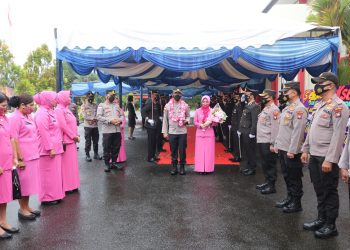 Dengan Berselimut Rasa Haru Warnai Pelepasan AKBP Ike Tinggalkan Mapolres Natuna