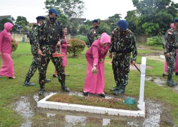 HUT Korps Brimob Polri Ke – 76, Dansat Brimob Polda Kepri Pimpin Ziarah Rombongan Di TMP Pusara Bhakti Bulan Gebang Batam