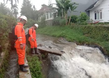 Brimob Jabar Laksanakan Patroli Rutin Tim SAR Tempat-tempat Yang Rawan Bencana