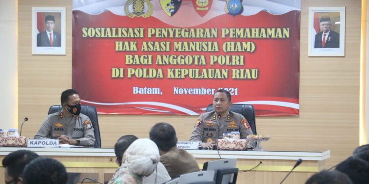Kapolda Kepri Hadiri Sosialisasi Penyegaran Pemahaman HAM Bagi Anggota Polri di Polda Kepri