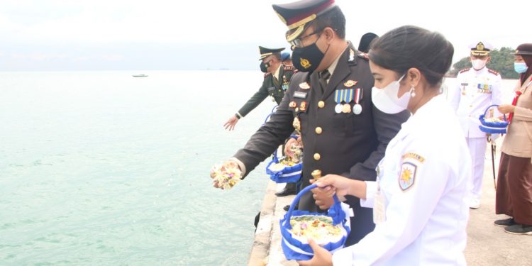 Kapolresta Barelang Ikuti Upacara Peringatan Hari Pahlawan 10 November di Mako Lanal Sengkuang Batam