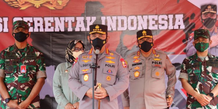 Kapolri Cek ‘Vaksinasi Serentak Indonesia’ : Harapkan Laju Covid-19 Terkendali