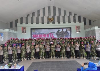 Peringati HUT Korps Marinir Ke-76, Brimob Polda Kepri Berikan Kejutan Danyonif Marinir