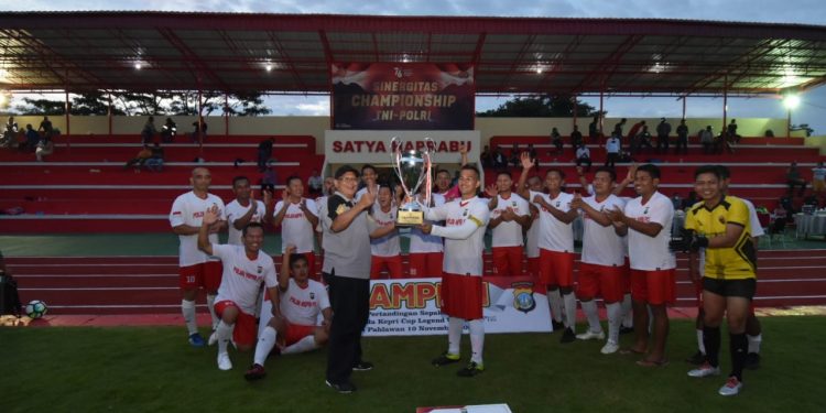 Pertandingan Final Turnamen Sepakbola Kapolda Kepri Legend Cup U35 Plus