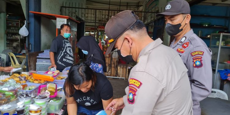 Polsek Bengkong Gelar Operasi Yustisi Penerapan Prokes di Pasar Shopping Centre Bengkong