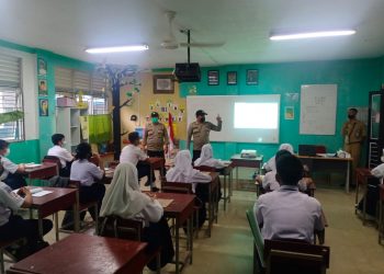 Polsek Sagulung Sambangi dan Berikan Himbauan Prokes ke SMPN 37 Sagulung Kota Batam