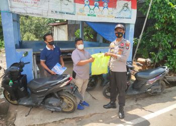 PPKM Level 1, Polsek SBP Tanjungpinang Bagikan Sembako Kepada Masyarakat