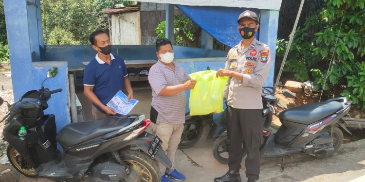 PPKM Level 1, Polsek SBP Tanjungpinang Bagikan Sembako Kepada Masyarakat