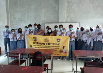 Sat Binmas Polresta Barelang Sambangi dan Berikan Himbauan Kamtibmas dan Prokes di SMA Negeri 20 Batam
