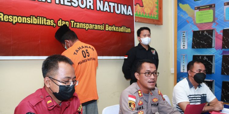 Setubuhi Anak Kandung Sendiri, HH (42) Langsung di Amankan oleh Satreskirim Polres Natuna