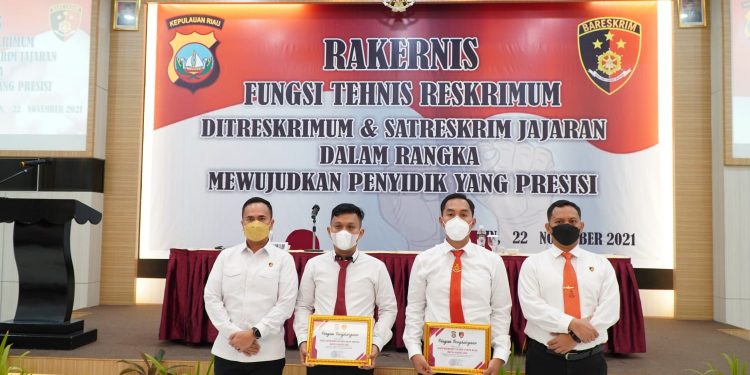 Unit Reskrim Polsek Lubuk Baja Polresta Barelang Terima Penghargaan Peringkat 1 Teraktif KKYD “Premanisme dan Pungli” TA 2021