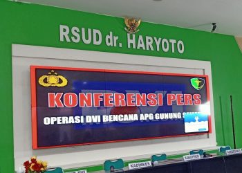 Tim DVI Mabes Polri Lakukan Identifikasi Kembali 7 Jenazah Korban Semeru