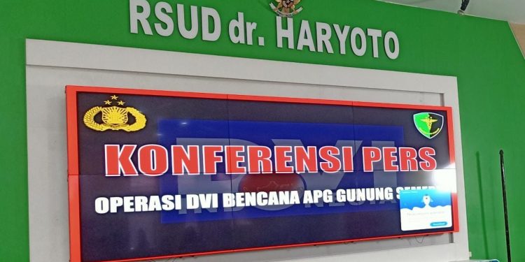 Tim DVI Mabes Polri Lakukan Identifikasi Kembali 7 Jenazah Korban Semeru