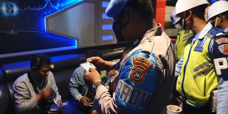 Bersama Instansi Terkait, Propam Polres Tanjungpinang Gelar Ops Gaktibplin di Tempat Hiburan Malam