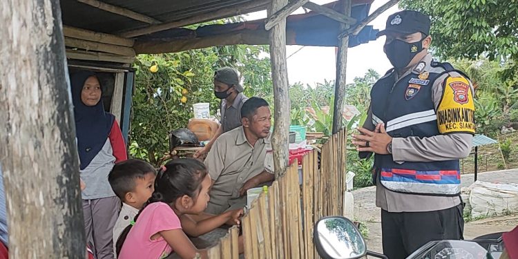 Bhabinkamtibmas Melaksanakan Giat Optimalisasi Vaksinasi covid-19 di Desa Tarempa Timur dan Tarempa Barat Daya Kec.Siantan