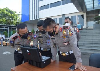 Cegah Insiden Di Jalan Raya, Korlantas Polri Sediakan Timbangan Portabel Pengukur Muatan Kendaraan