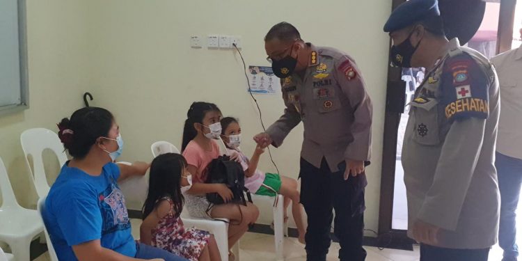 Dansat Brimob Polda Kepri Tinjau Pelaksanaan Vaksinasi untuk Anak Usia 6-11 Tahun di Poliklinik Satbrimob Polda Kepri