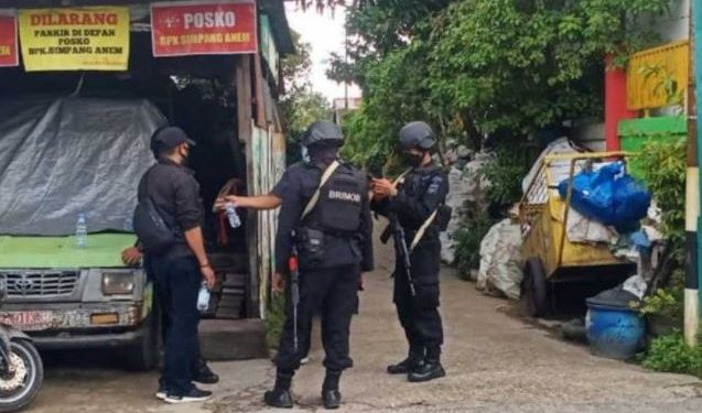 Densus 88 Antiteror Amankan Seorang Pemuda di Banjarmasin