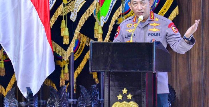 Jenderal Sigit Bicara Wujudkan SDM Unggul di Acara Bantuan Pendidikan Putra-Putri Polri